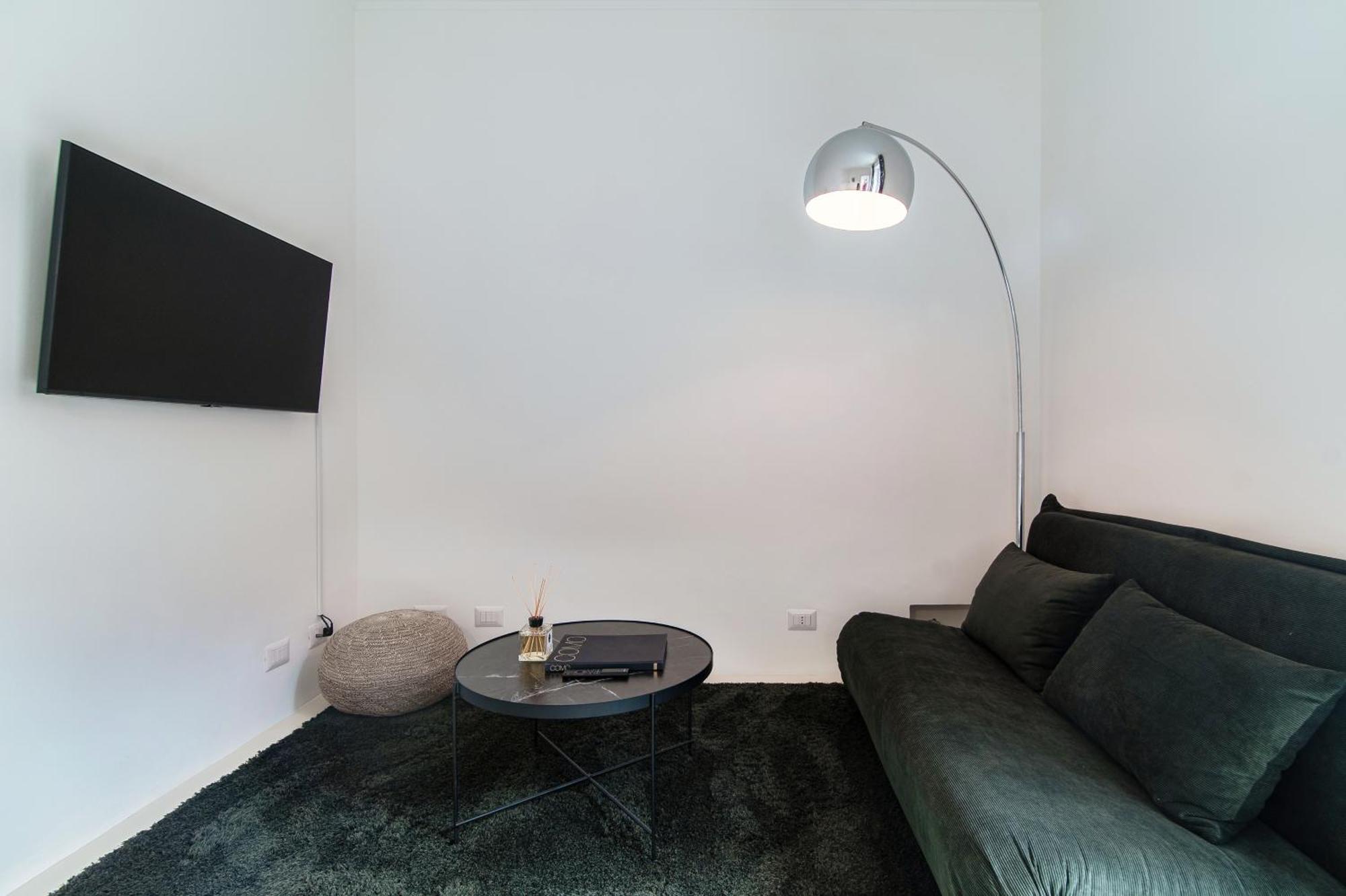 Giuliny Lovely Flat - The House Of Travelers Como Exterior photo